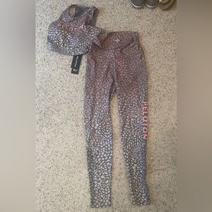 Peloton, WITH brand set, bra NWT, sz small